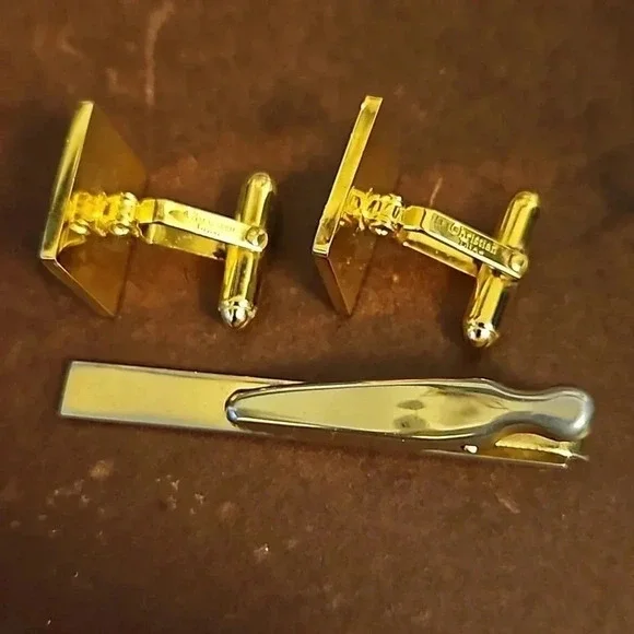 Christian Dior Cufflink and Tie Bar set - Picture 2 of 3